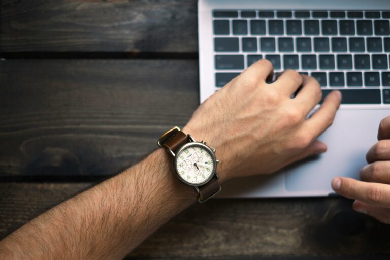 Portage salarial vs micro-entreprise comparatif