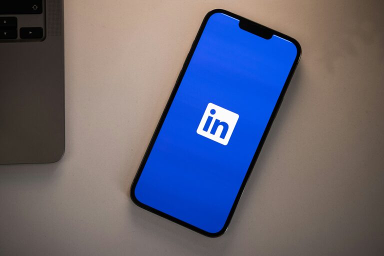 LinkedIn pour trouver des clients en freelance