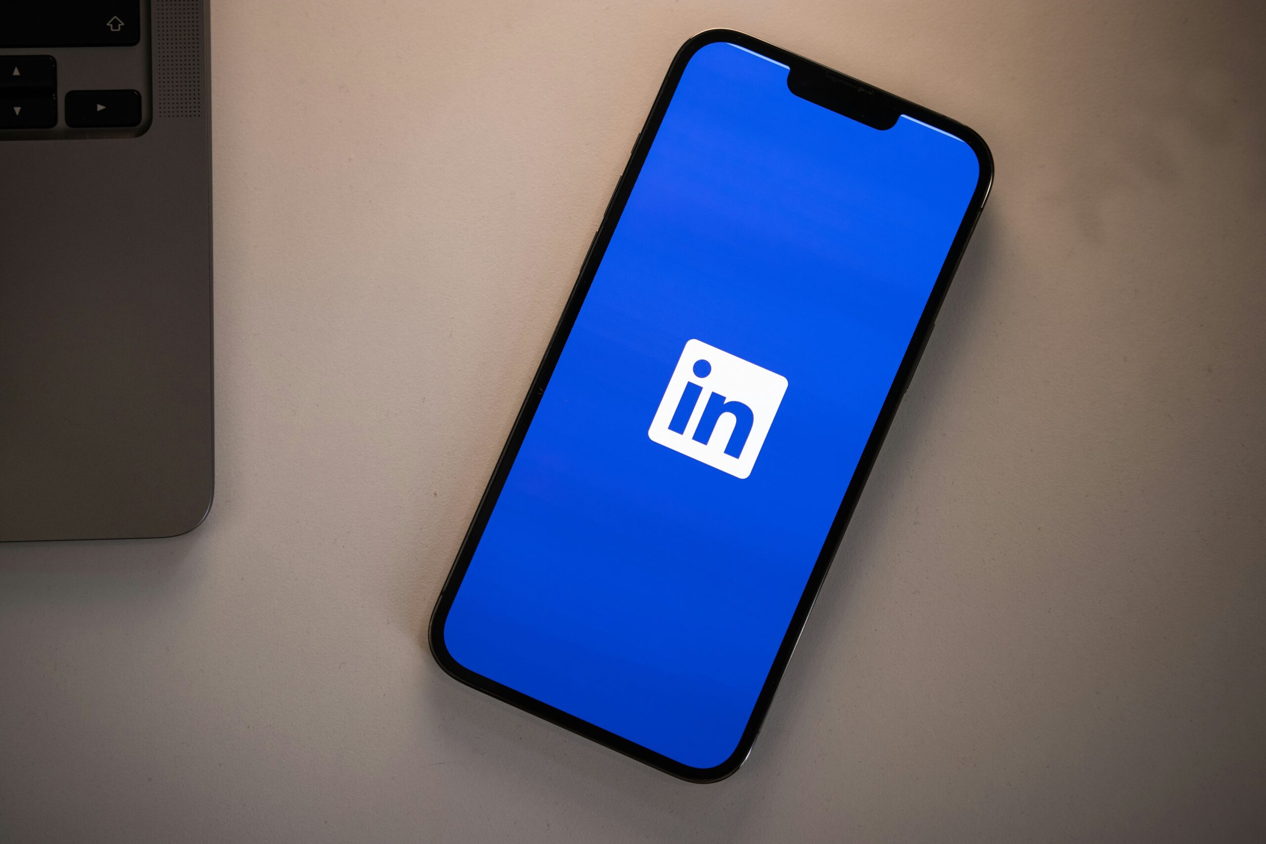 LinkedIn pour trouver des clients en freelance